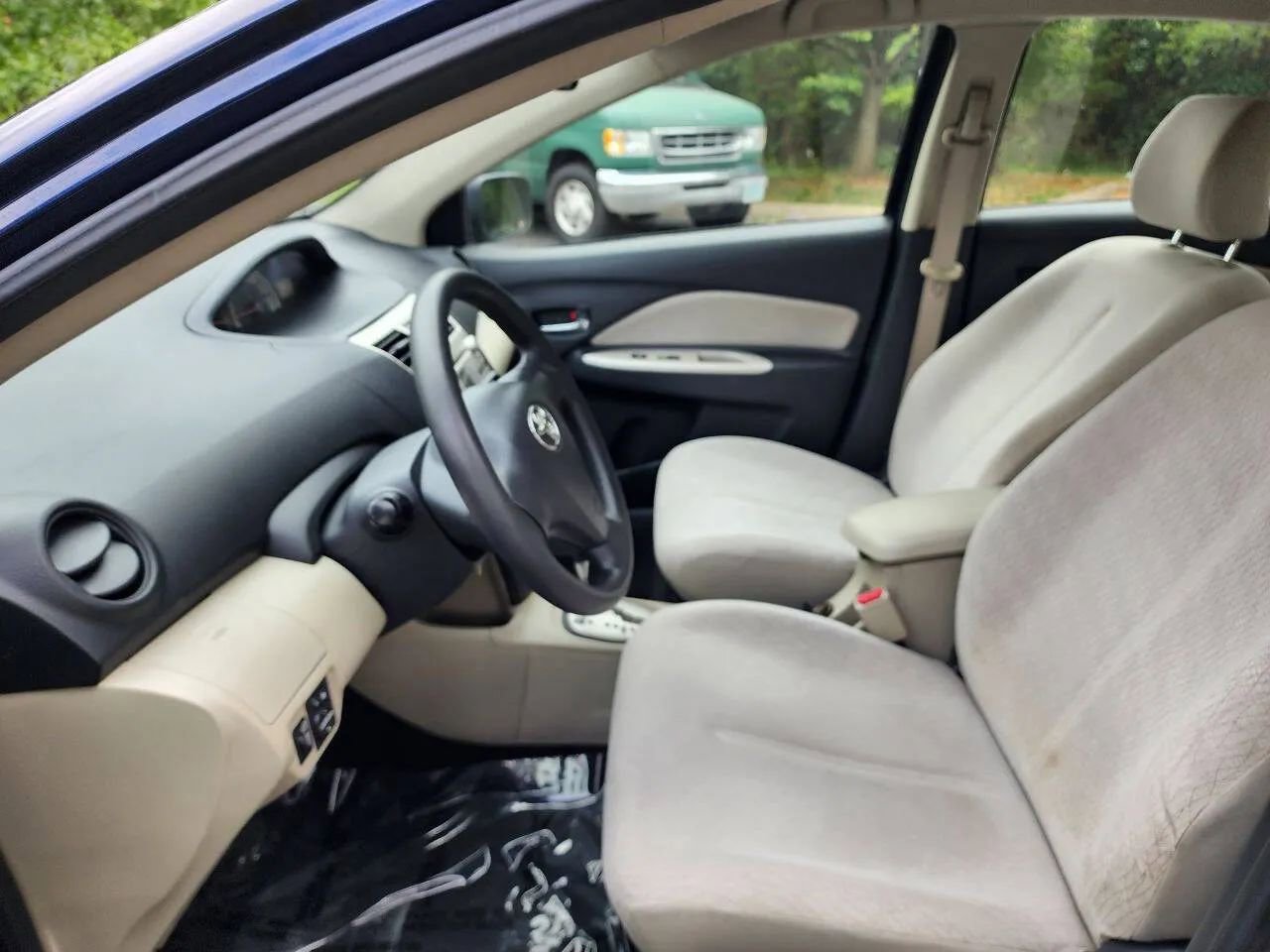 Used 2007 Toyota Yaris S image 10