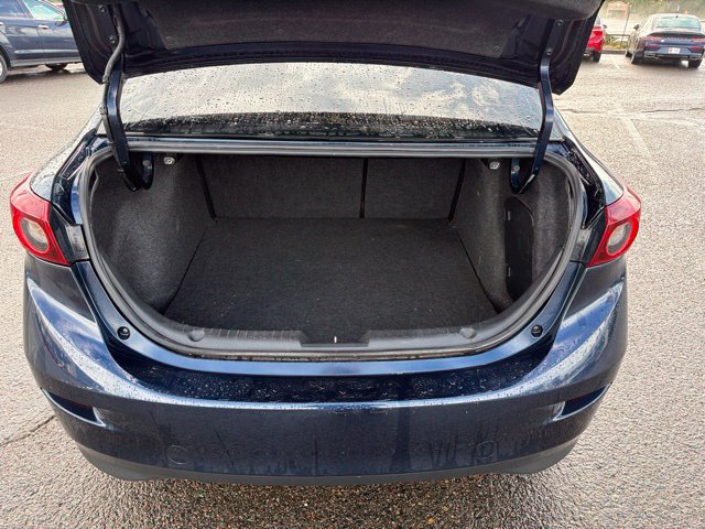 Used 2016 MAZDA MAZDA3 i Sport w/ Preferred Equipment Package FWD image 7