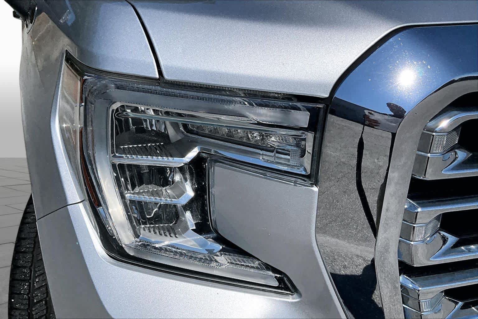 Used 2019 GMC Sierra 1500 SLT w/ SLT Premium Plus Package AWD/4WD image 25