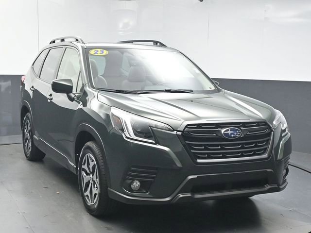 Used 2023 Subaru Forester Premium image 2