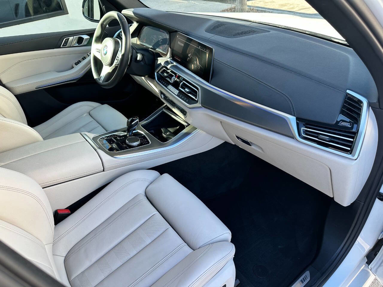 Used 2022 BMW X5 sDrive40i w/ M Sport Package image 27