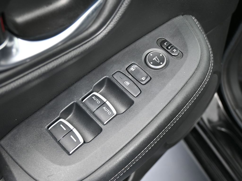 Used 2023 Honda HR-V EX-L image 18