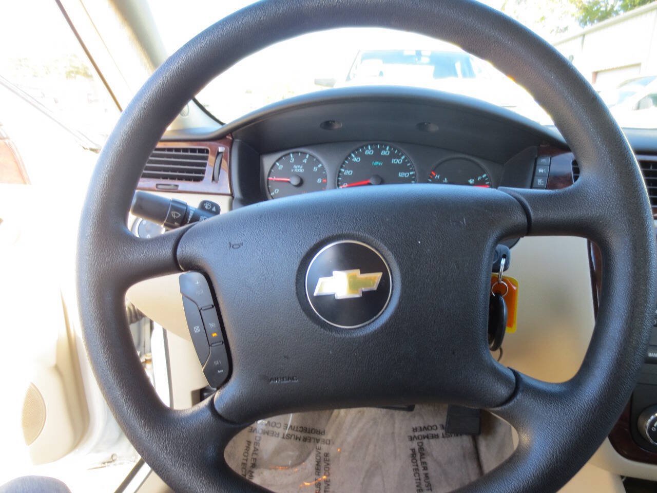 Used 2011 Chevrolet Impala LS FWD image 10