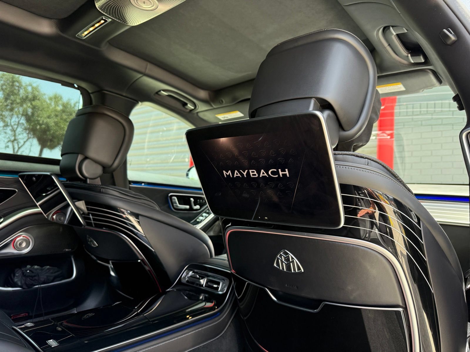 Used 2024 Mercedes-Benz Maybach S 580 4MATIC image 33