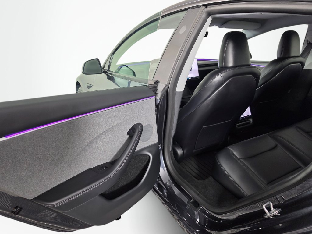 Used 2025 Tesla Model 3 Long Range RWD image 23