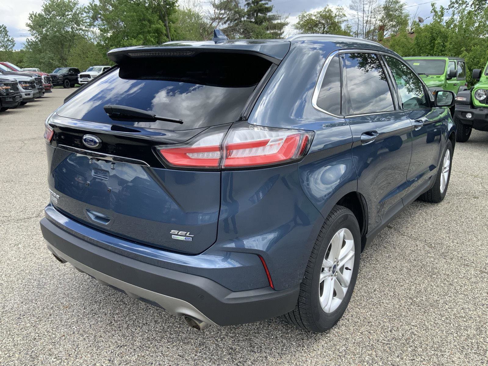 Used 2019 Ford Edge SEL w/ Equipment Group 201A AWD/4WD image 12