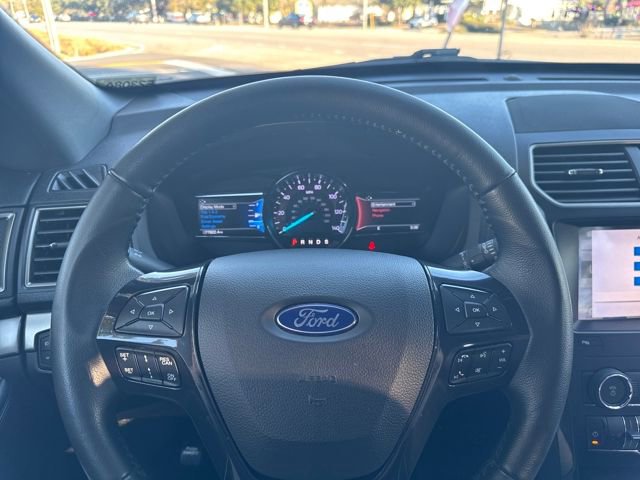 Used 2019 Ford Explorer XLT w/ Equipment Group 202A image 17