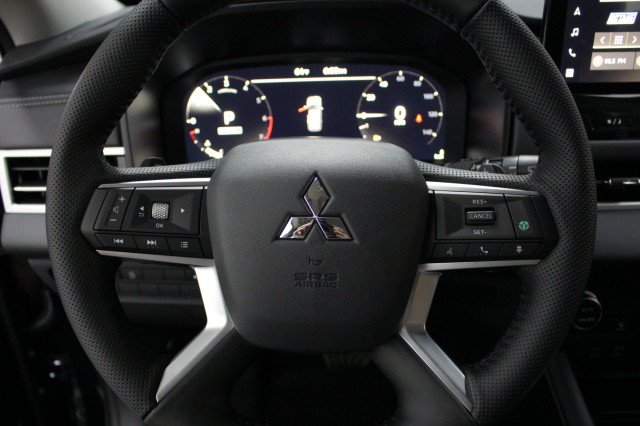New 2026 Mitsubishi Outlander SE FWD image 8