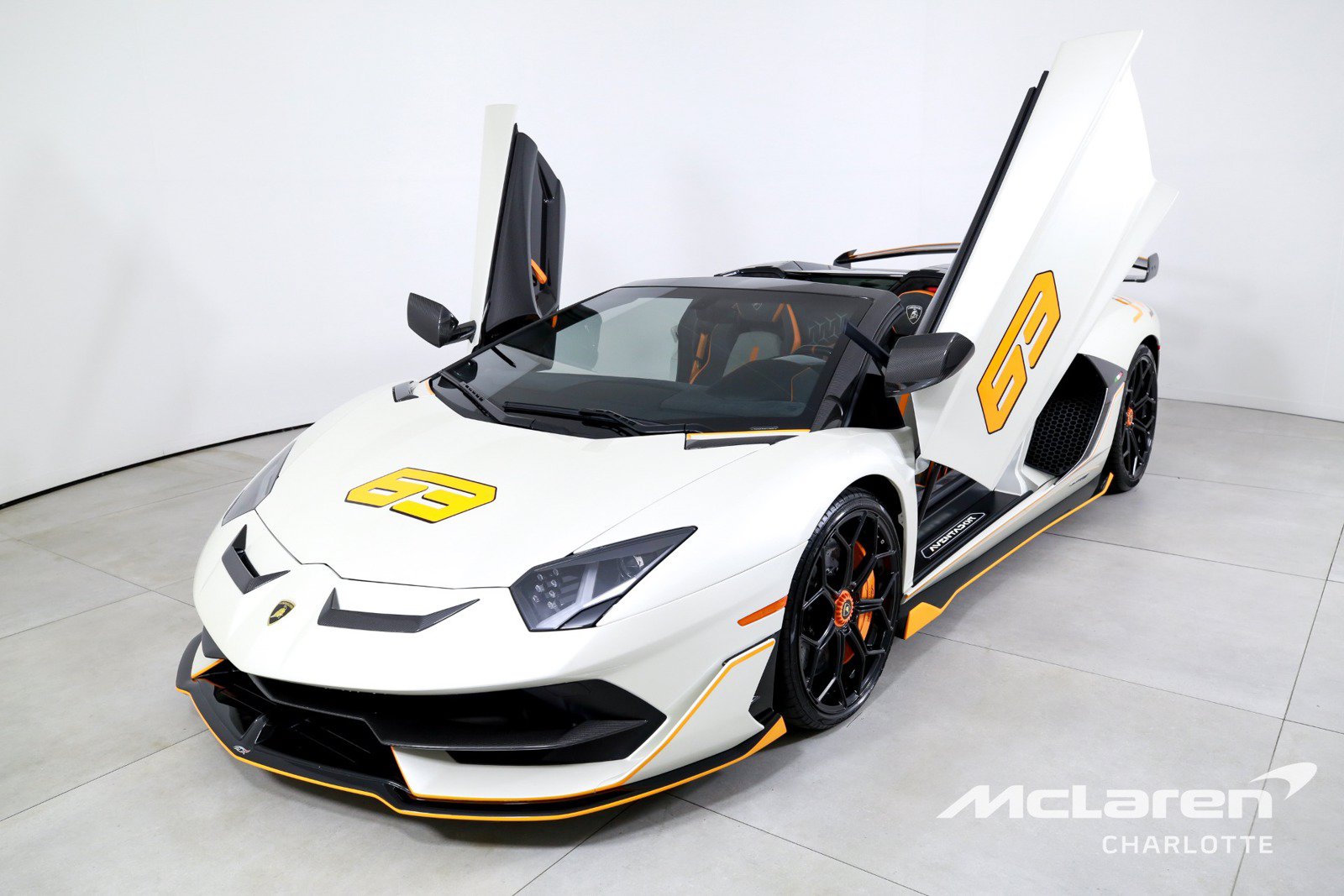 Used 2021 Lamborghini Aventador SVJ AWD/4WD image 6