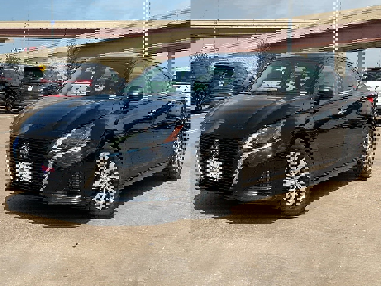 Used 2024 Nissan Altima 2.5 S image 2