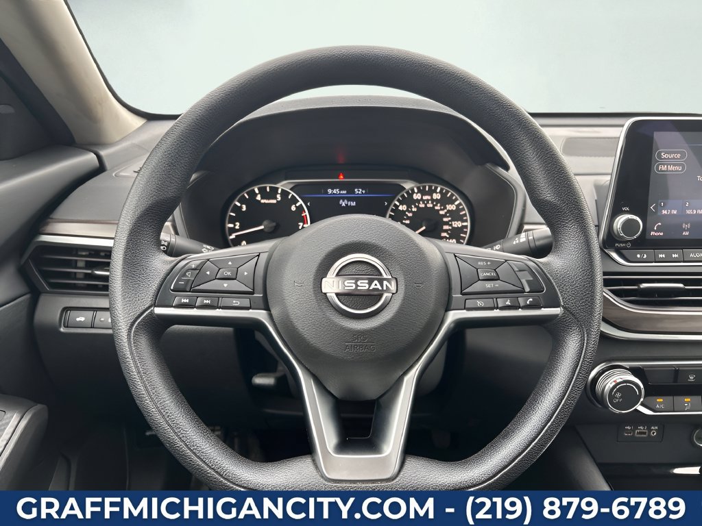 Used 2024 Nissan Altima 2.5 SV FWD image 16