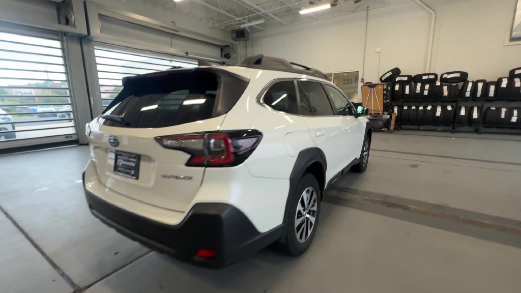 Certified 2023 Subaru Outback Premium AWD/4WD image 10