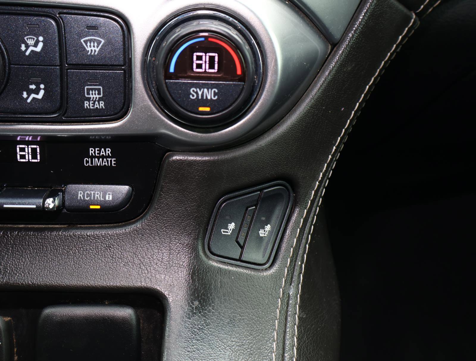 Used 2019 Chevrolet Suburban LT image 31