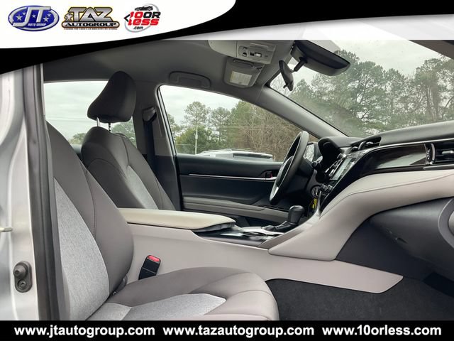 Used 2019 Toyota Camry LE FWD image 13
