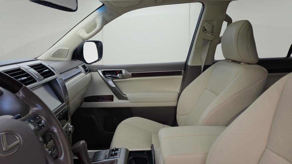 Used 2019 Lexus GX 460 image 12