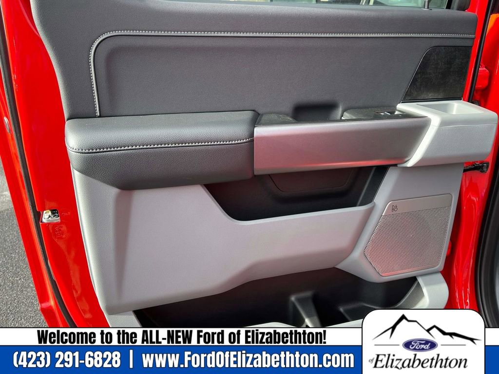 New 2025 Ford F350 XLT w/ Black Appearance Package image 16