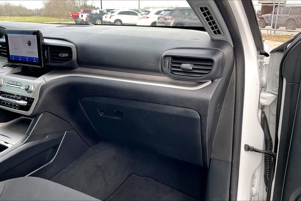Used 2021 Ford Explorer XLT image 14