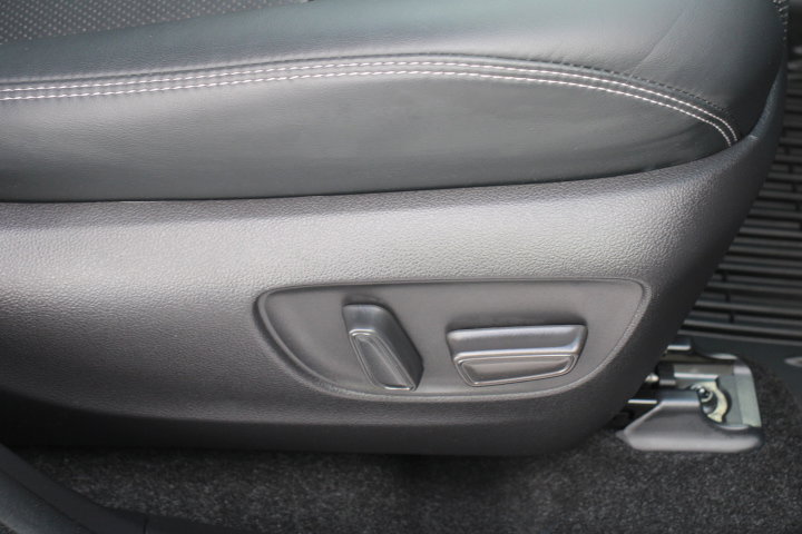 Certified 2022 Toyota RAV4 Limited image 23