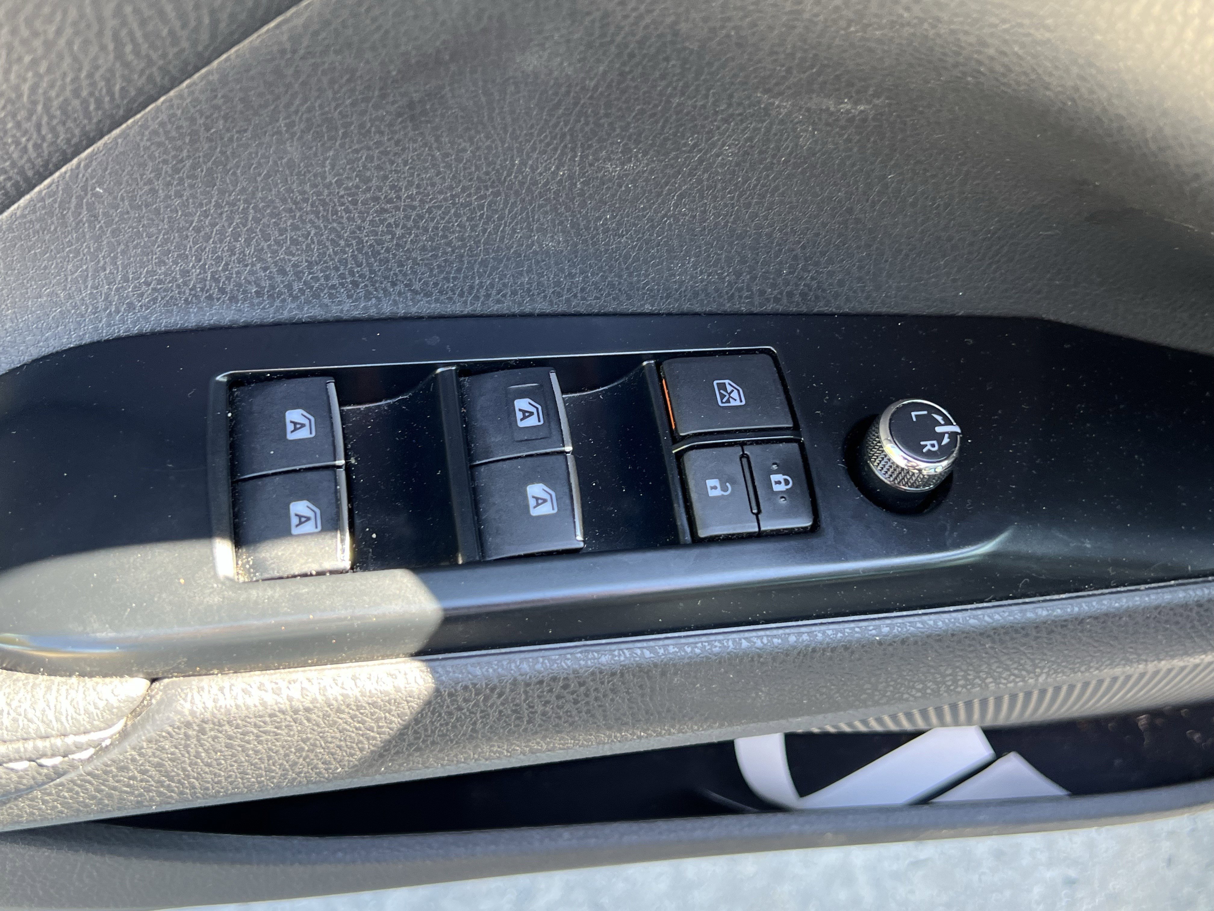 Used 2020 Toyota Camry XSE image 15