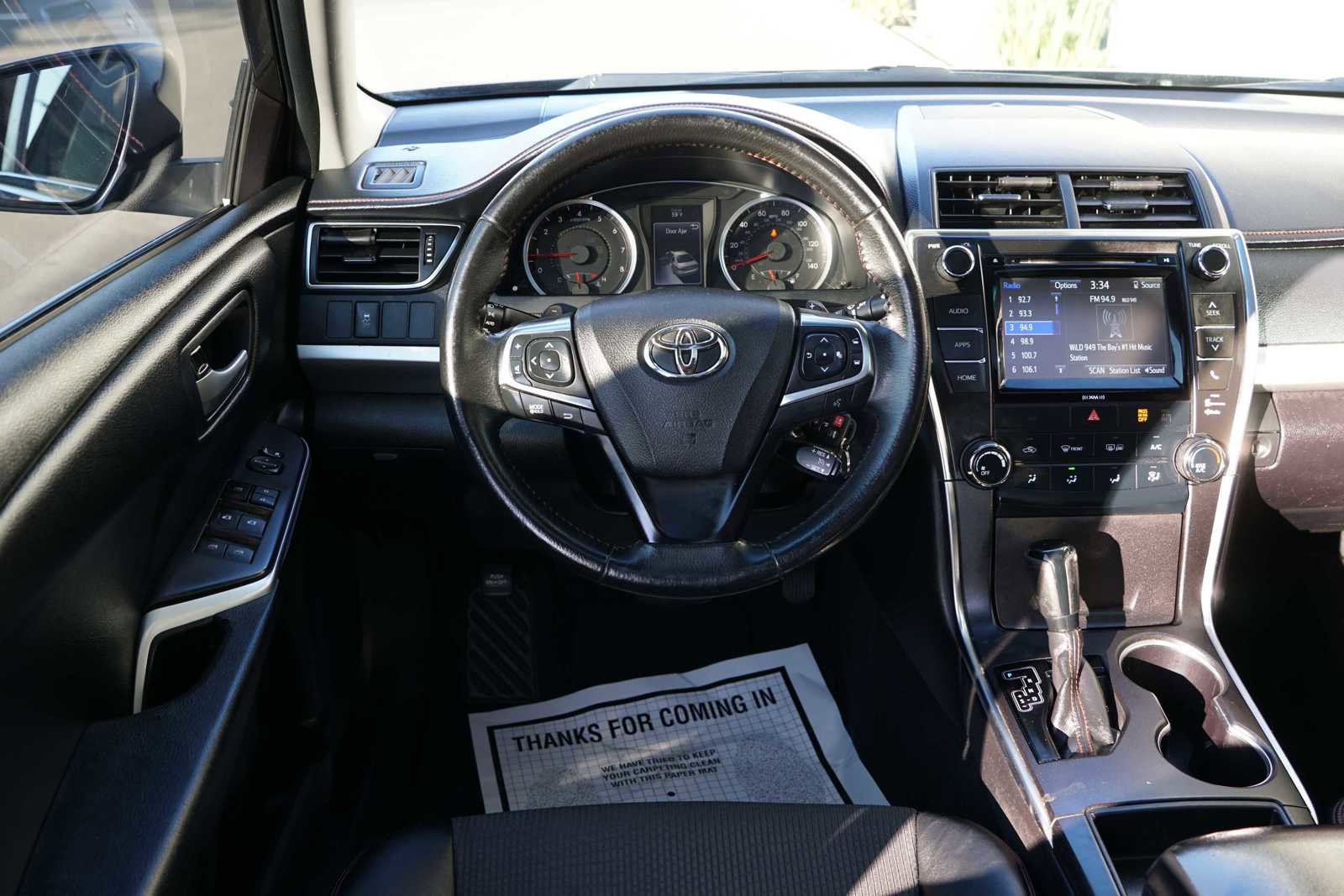 Used 2017 Toyota Camry SE w/ Moonroof Package image 42