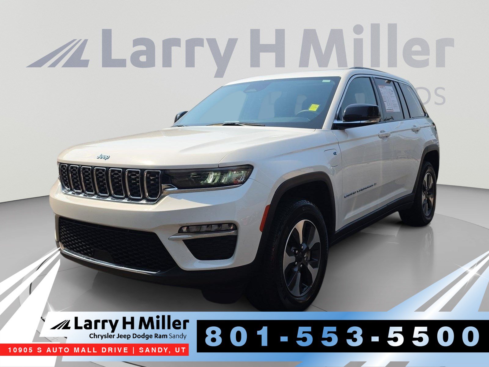 Used 2023 Jeep Grand Cherokee 4WD 4xe image 1