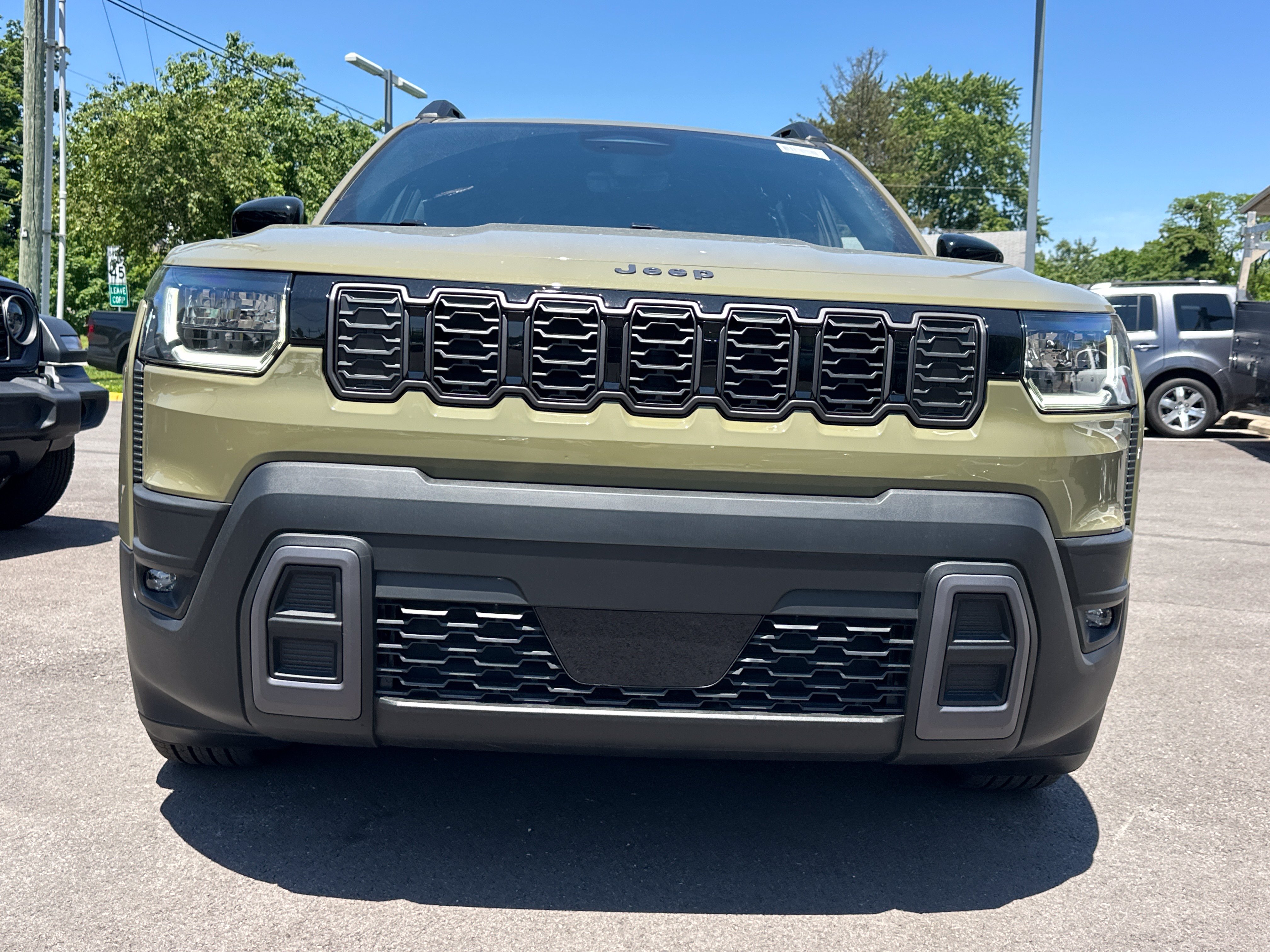 New 2026 Jeep Cherokee Laredo AWD/4WD image 19
