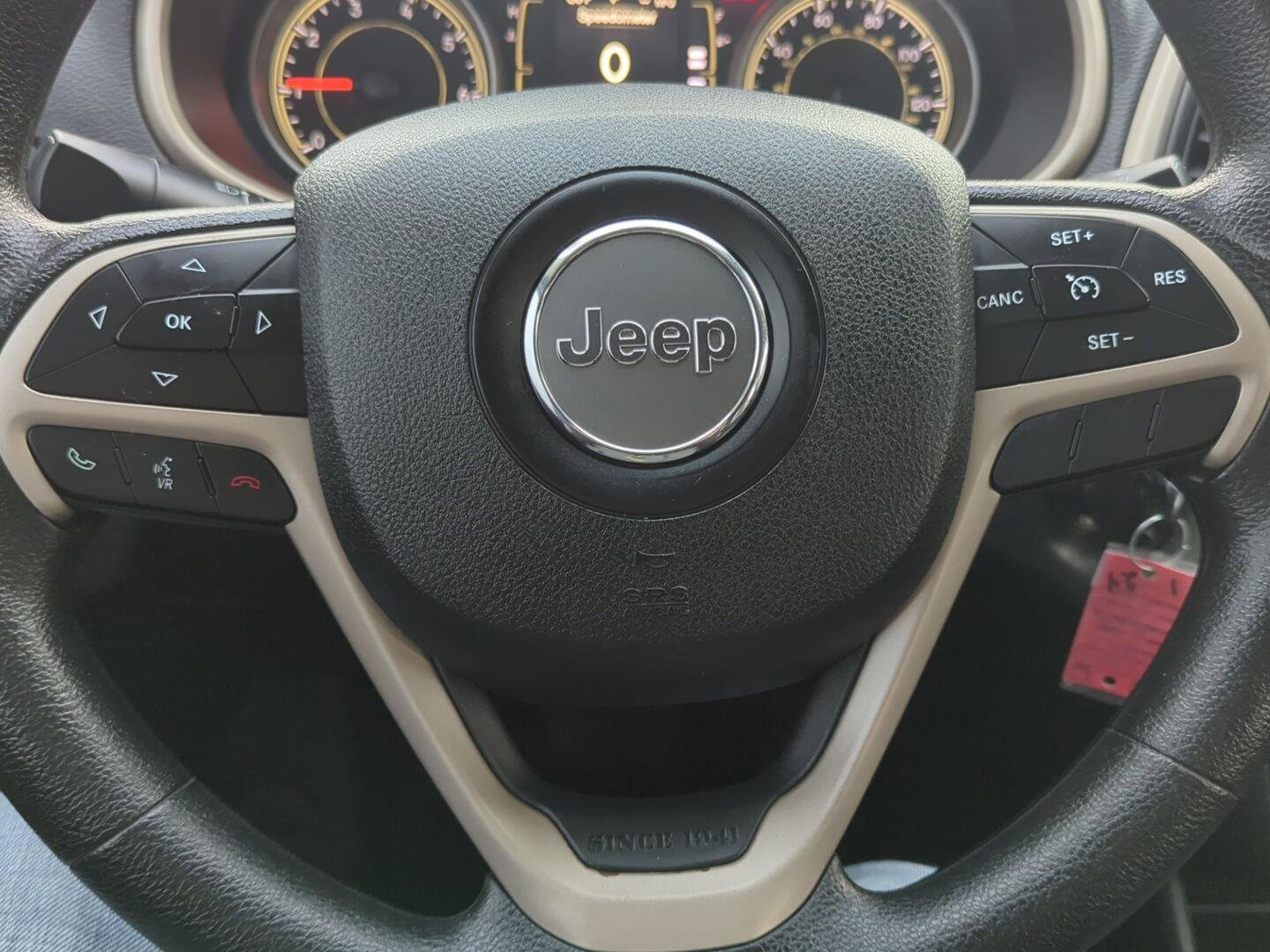 Used 2015 Jeep Cherokee Sport w/ Sport Appearance Group image 14