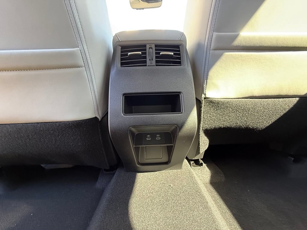 New 2026 Mitsubishi Outlander FWD image 39