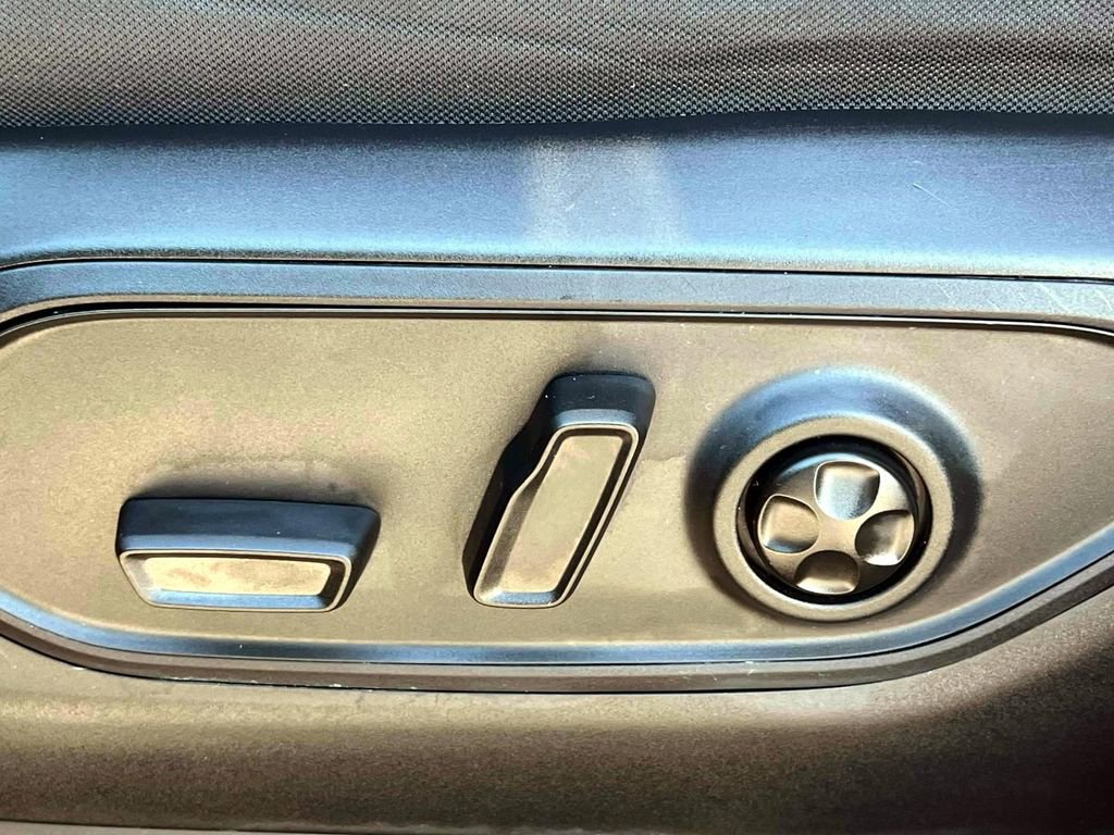 Certified 2023 Jeep Grand Cherokee Laredo image 19