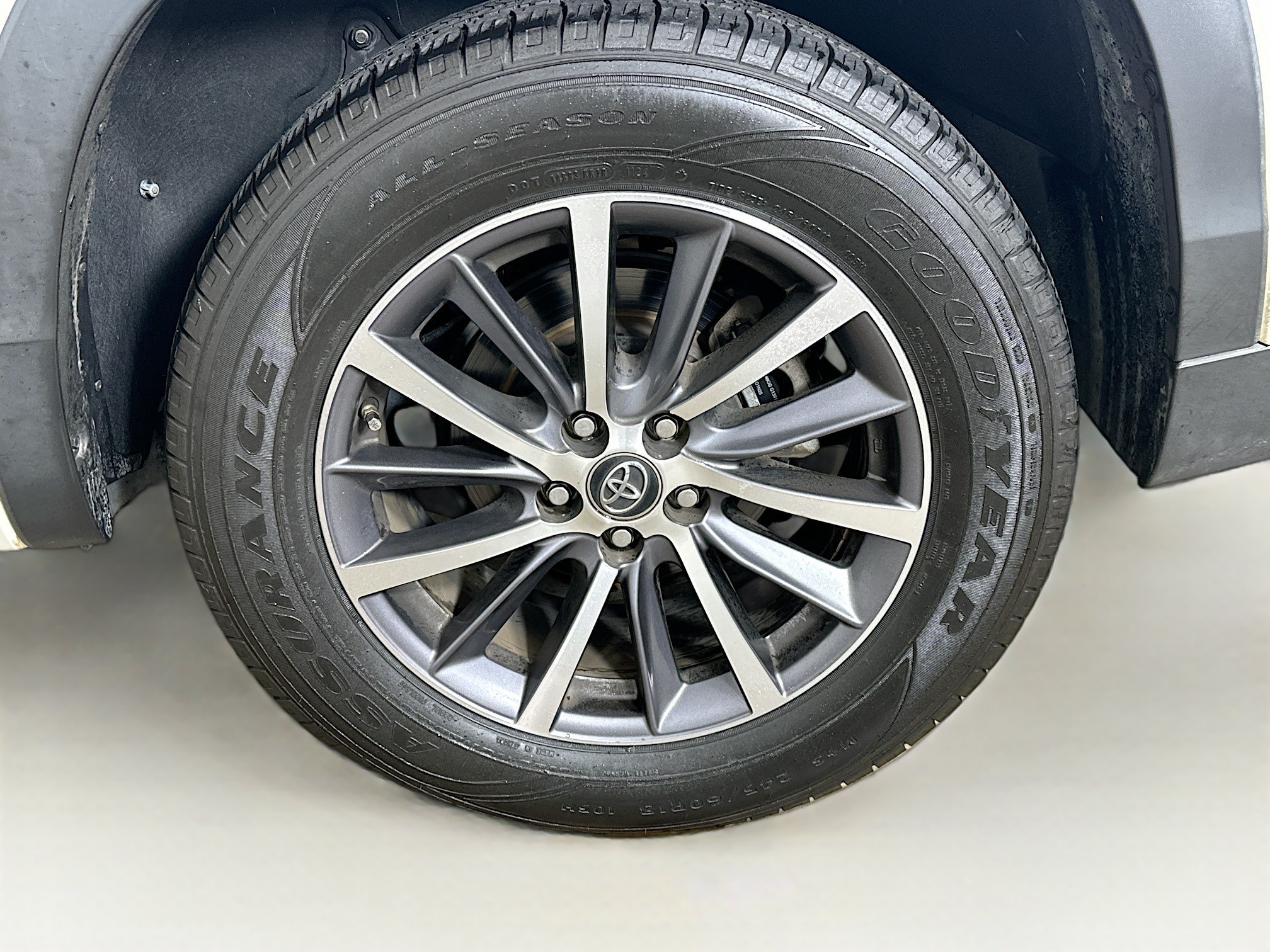 Used 2018 Toyota Highlander XLE FWD image 11