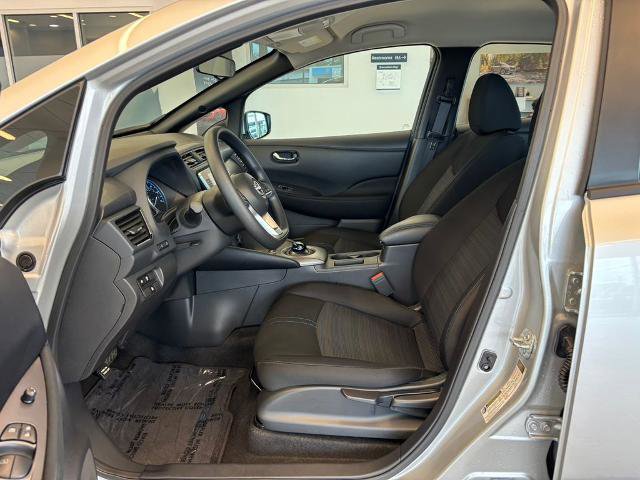 Certified 2025 Nissan Leaf S FWD image 16