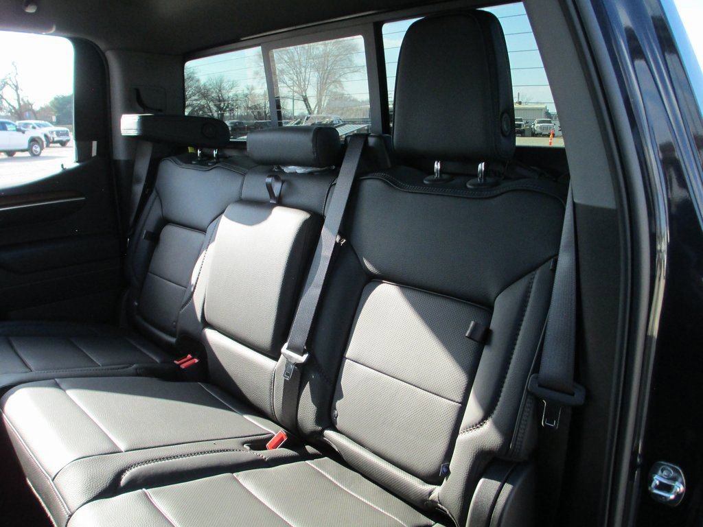 New 2026 GMC Sierra 1500 Denali w/ Denali Reserve Package image 16