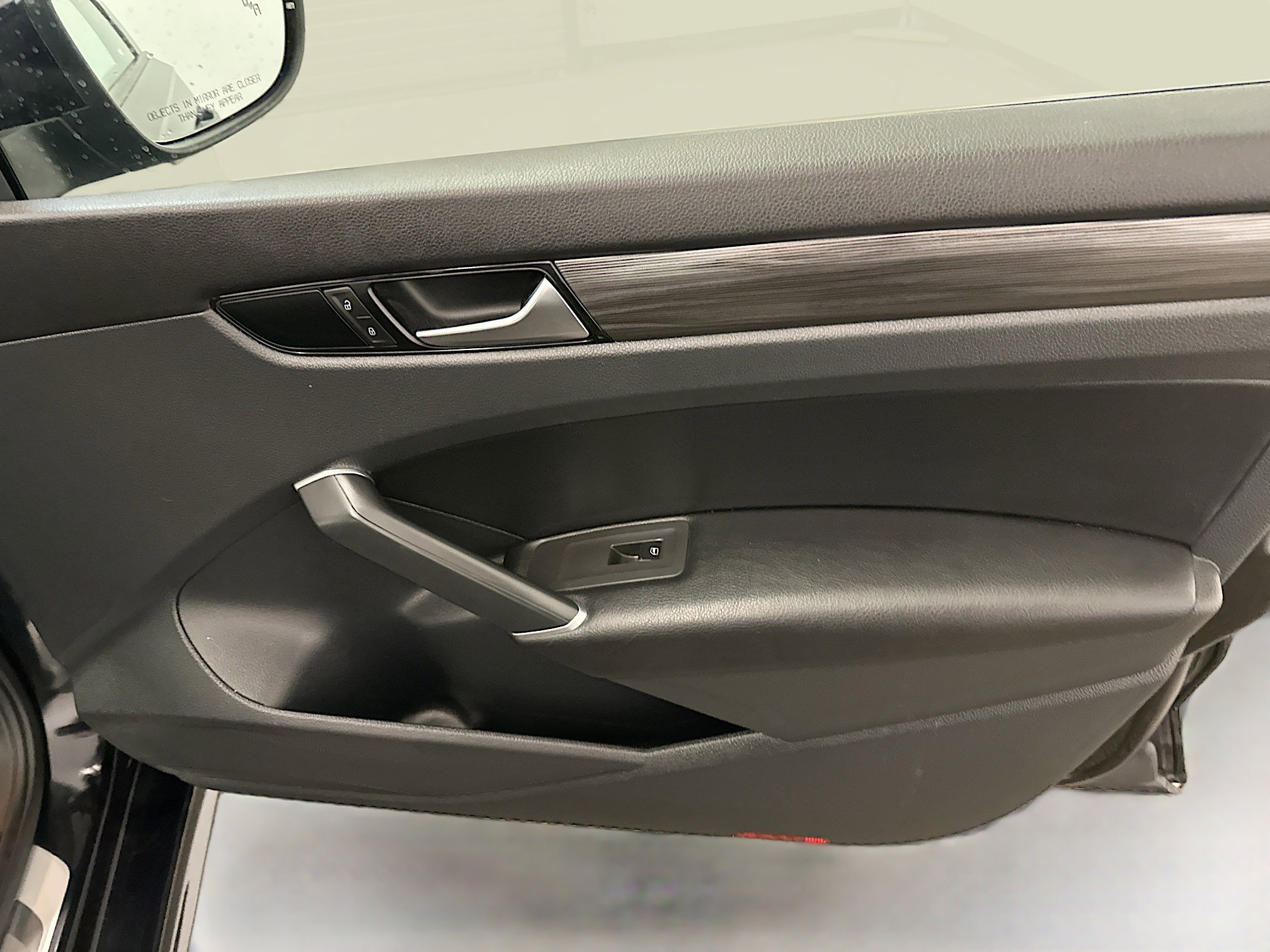 Used 2020 Volkswagen Passat 2.0T R-Line FWD image 32