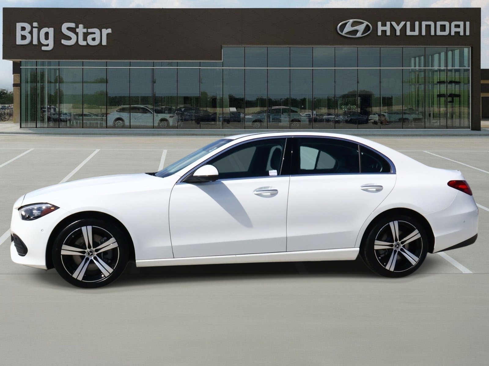 Used 2025 Mercedes-Benz C 300 Sedan image 2