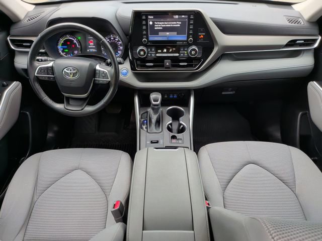 Used 2022 Toyota Highlander LE AWD/4WD image 33