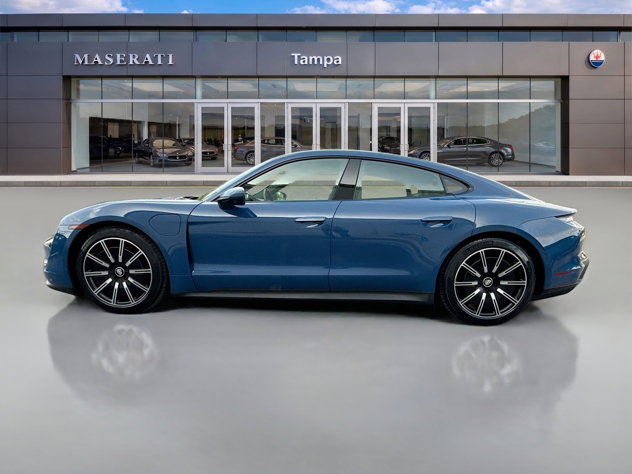 Used 2022 Porsche Taycan RWD image 6