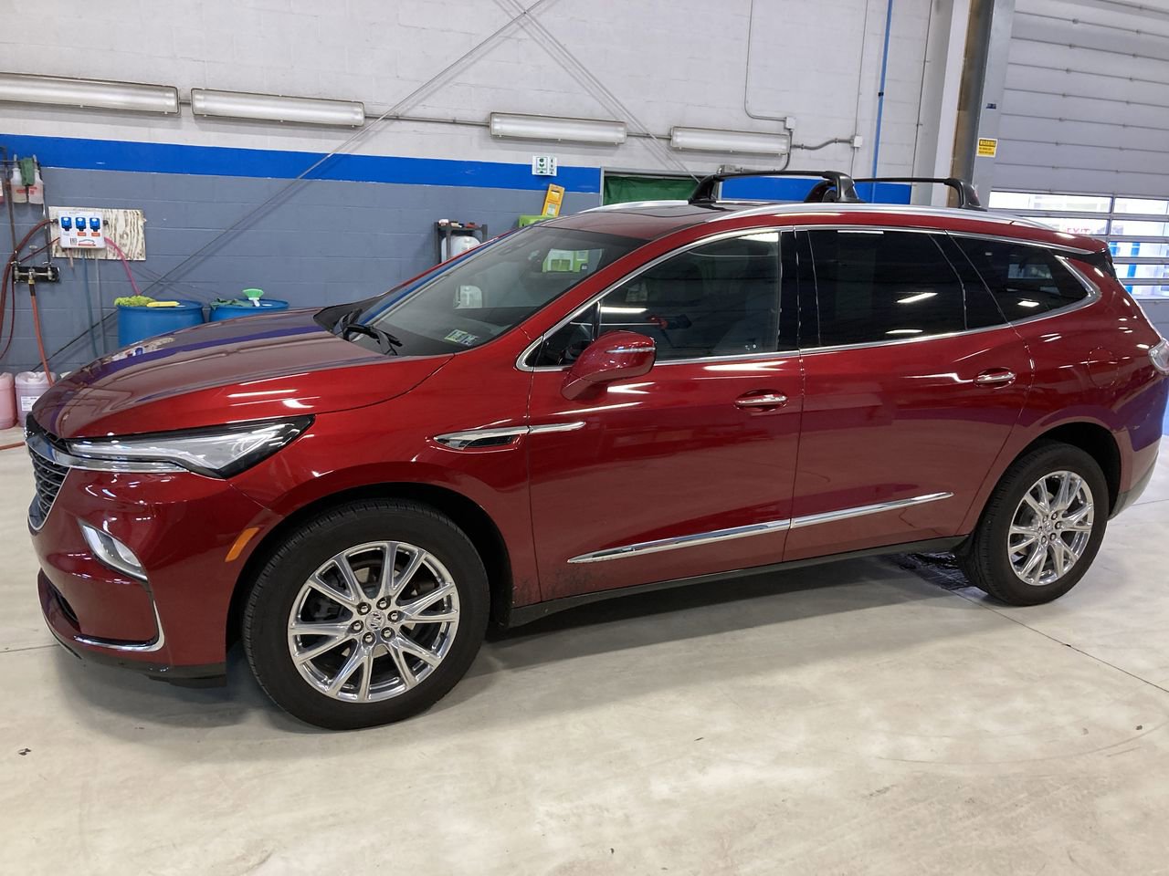 Used 2023 Buick Enclave Premium w/ Experience Buick Package AWD/4WD image 4