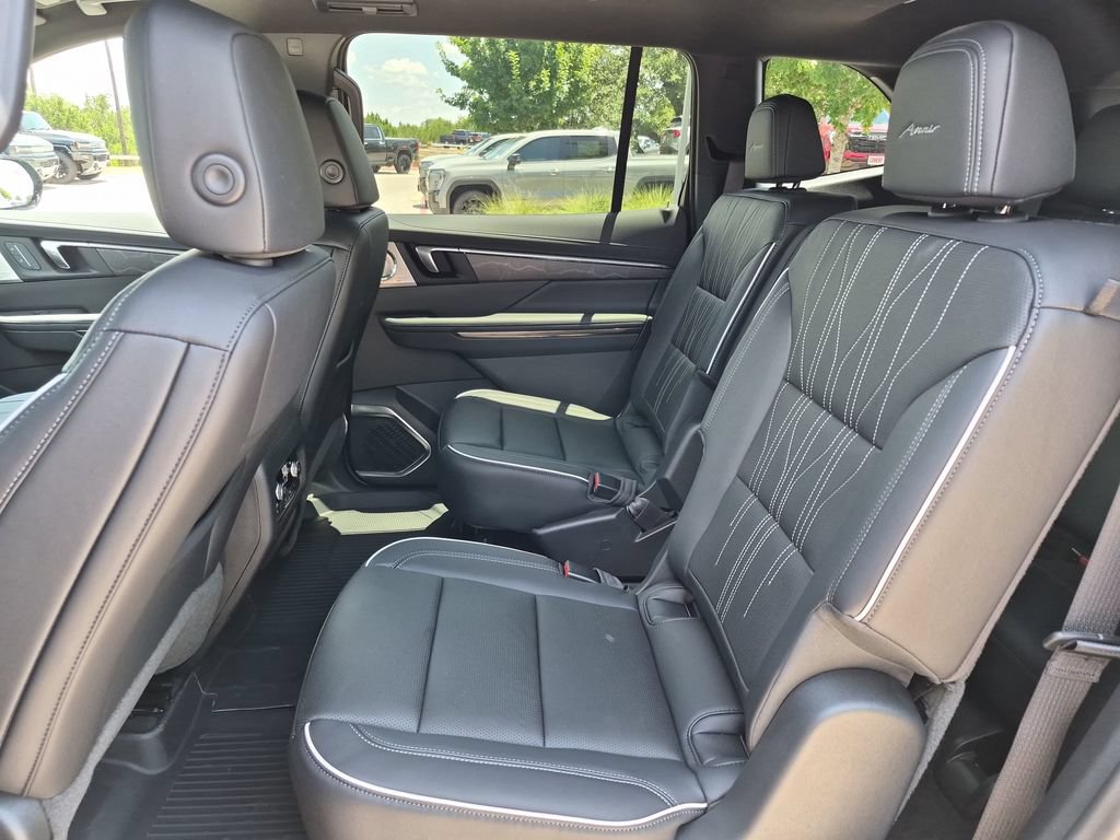 New 2026 Buick Enclave Avenir w/ Super Cruise Package FWD image 35
