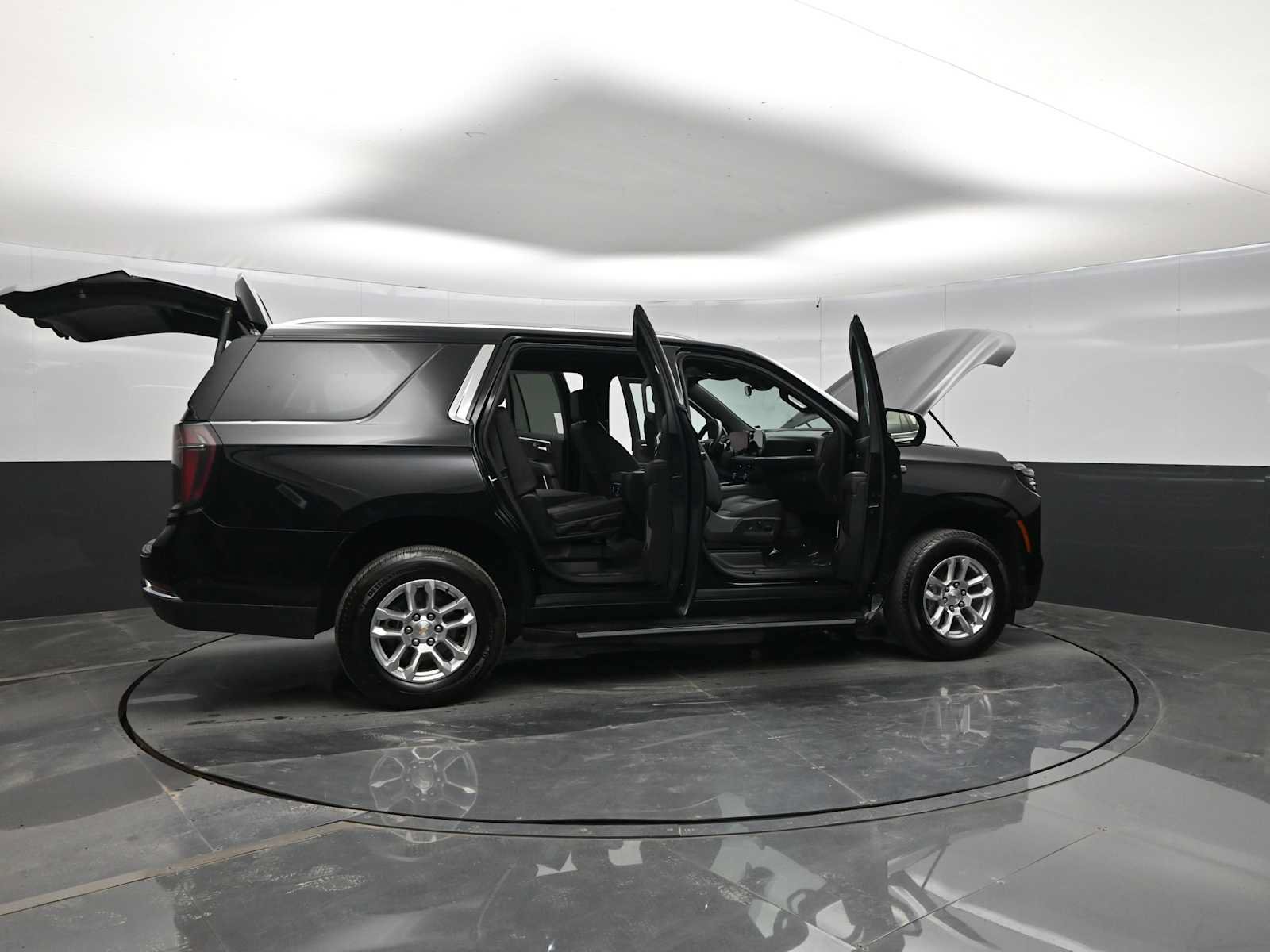 Used 2025 Chevrolet Tahoe LT AWD/4WD image 48