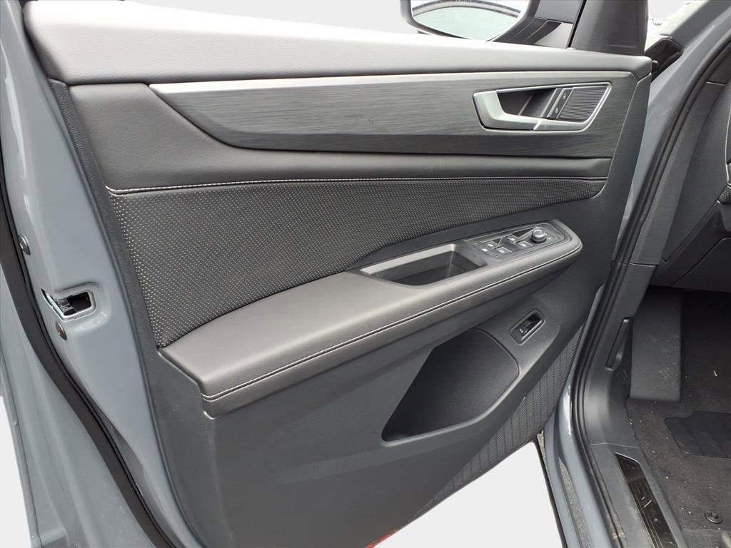 New 2026 Volkswagen Atlas Cross Sport SE image 11