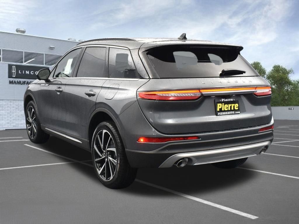 New 2025 Lincoln Corsair Reserve image 7