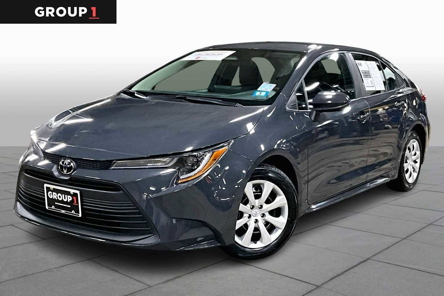 Certified 2024 Toyota Corolla LE image 1