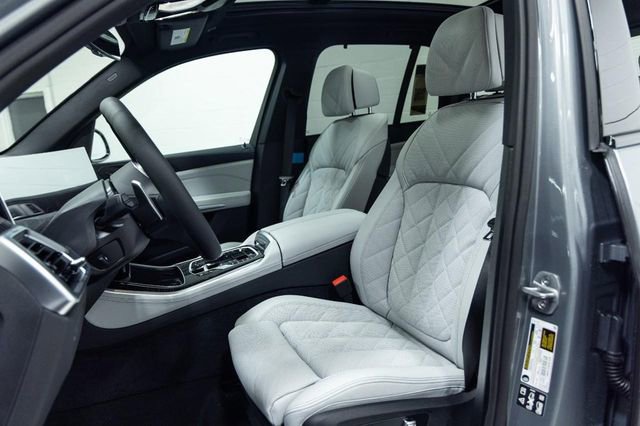 New 2026 BMW X5 xDrive40i w/ M Sport Package image 24