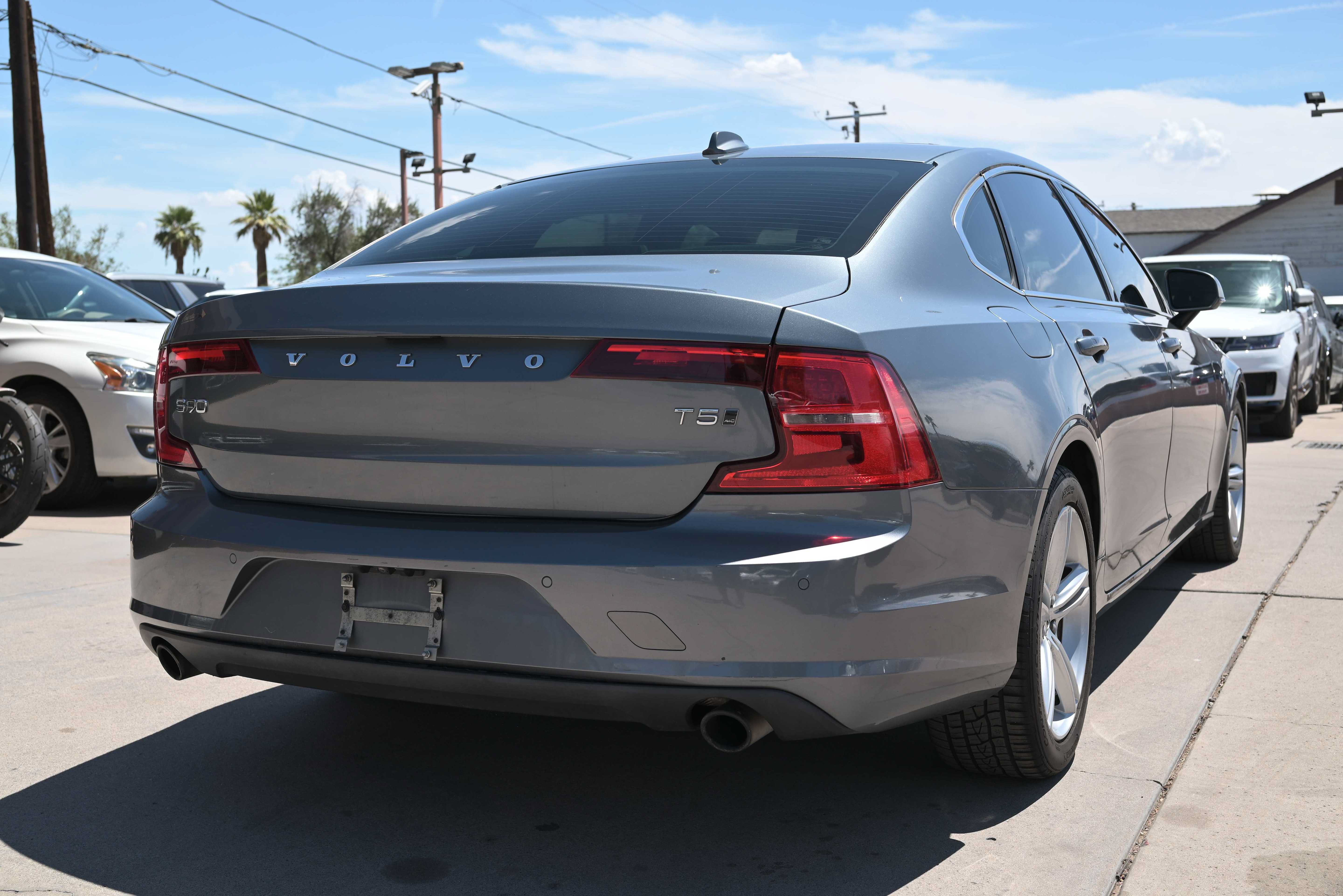 Used 2018 Volvo S90 T5 Momentum w/ Protection Package Premier AWD/4WD image 6