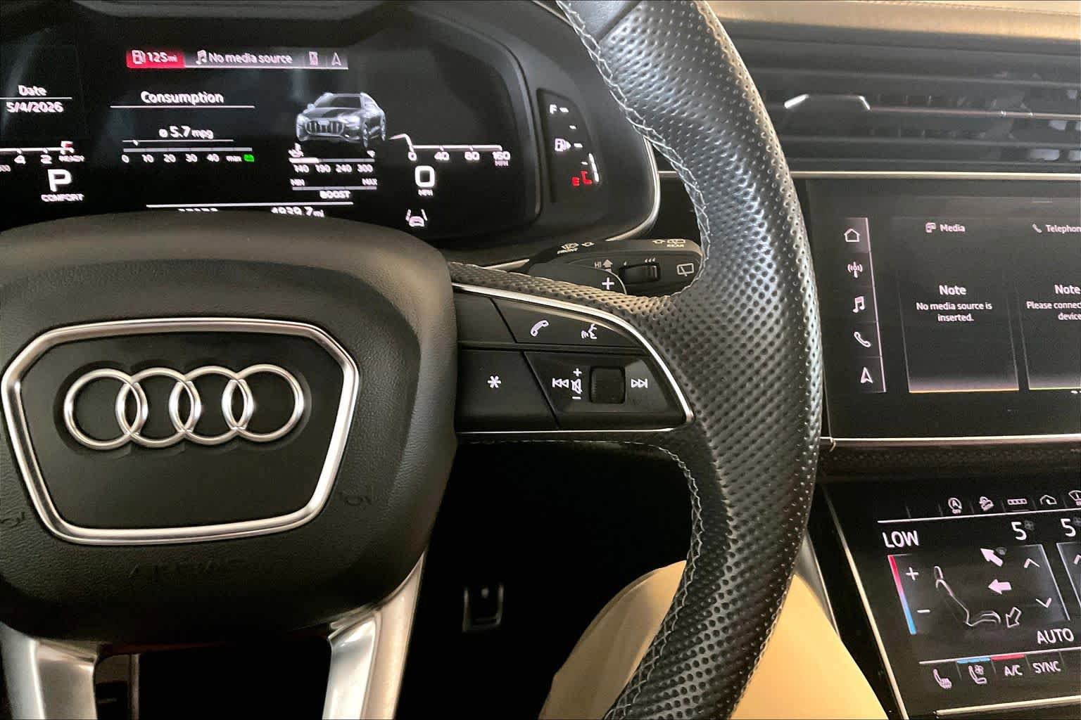 Used 2021 Audi SQ8 Prestige w/ Prestige Package AWD/4WD image 22