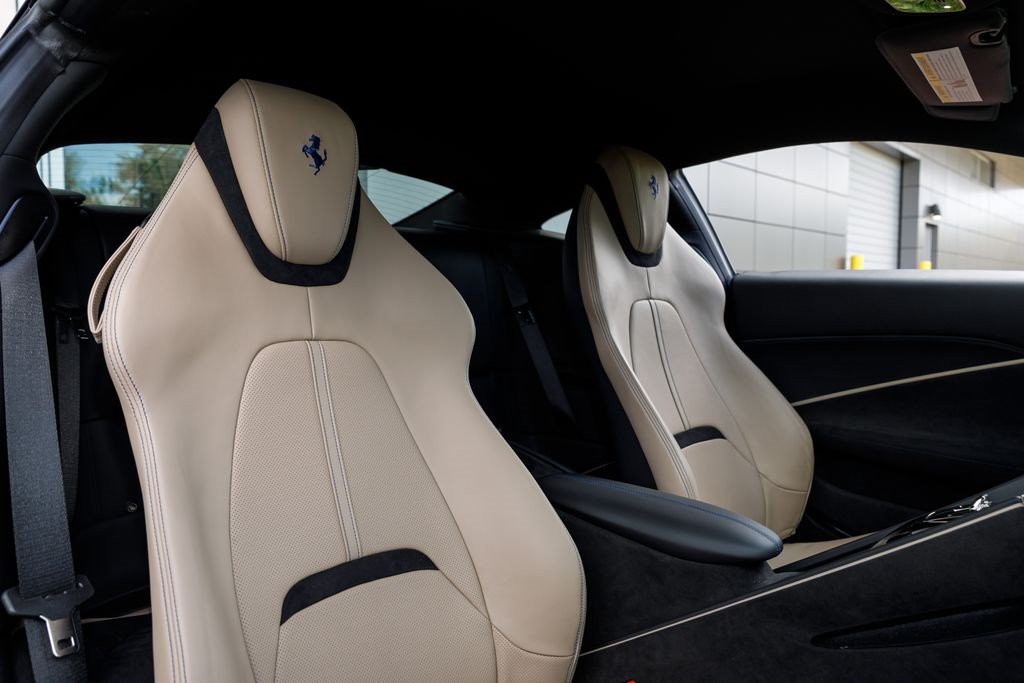 Used 2023 Ferrari Roma RWD image 12