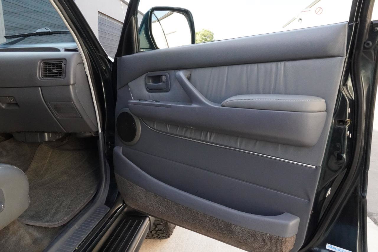 Used 1994 Toyota Land Cruiser AWD/4WD image 44