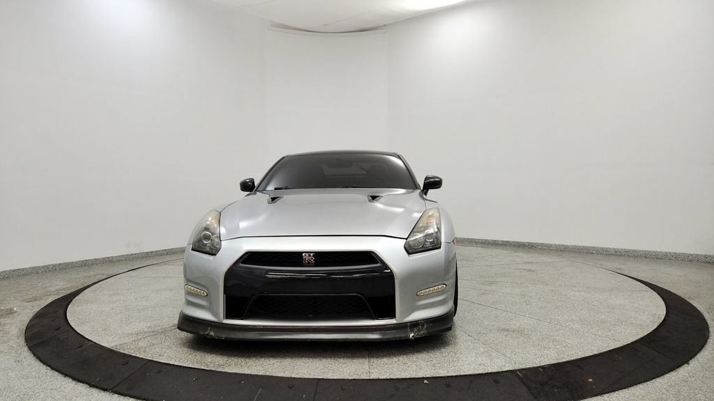 Used 2010 Nissan GT-R Premium AWD/4WD image 8