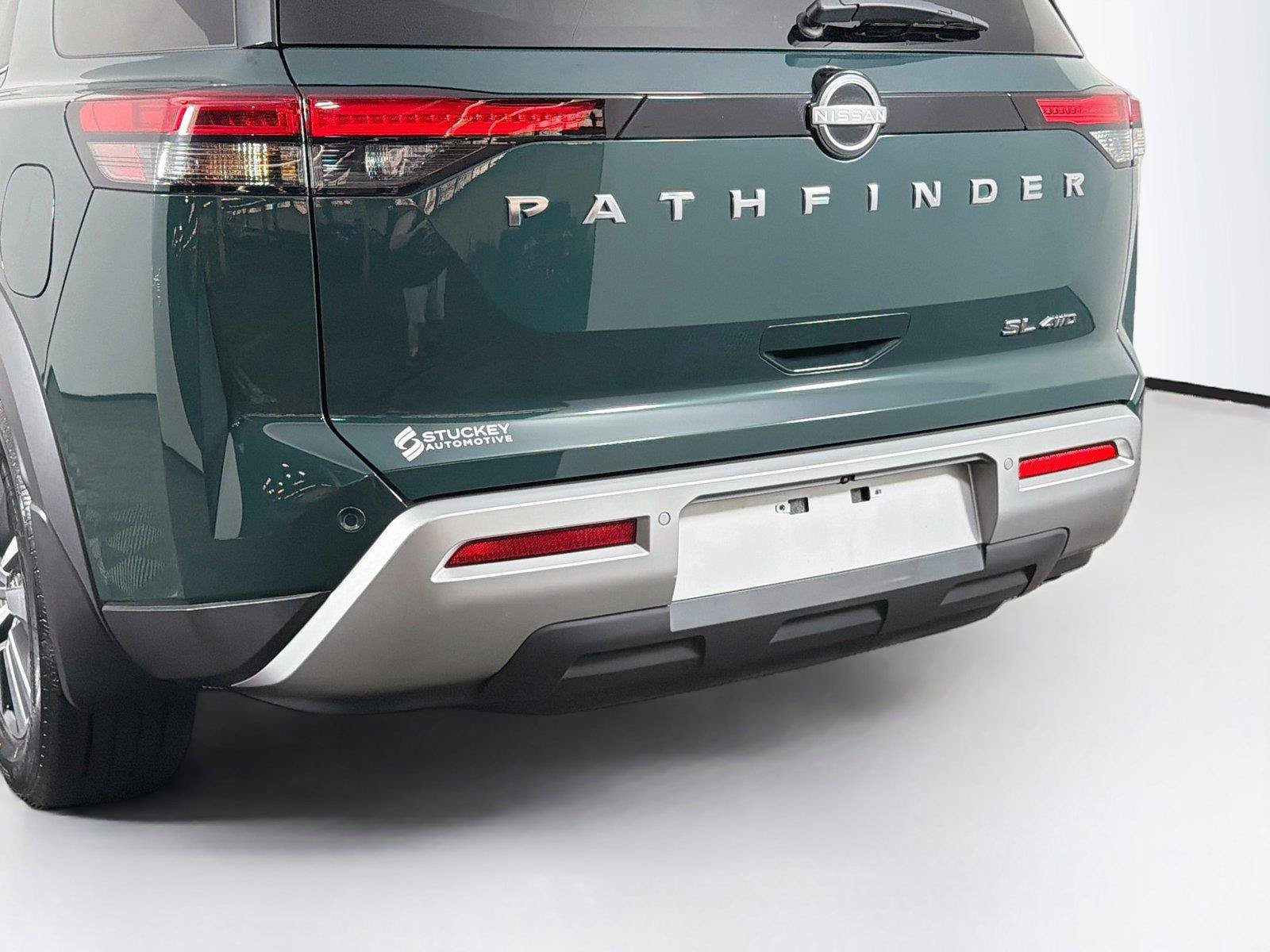 Used 2023 Nissan Pathfinder SL AWD/4WD image 39