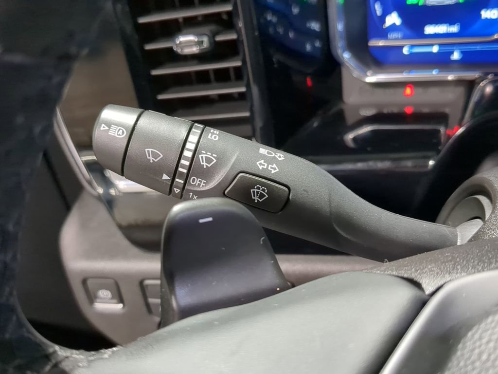 Used 2023 Chevrolet Silverado 1500 LTZ image 40